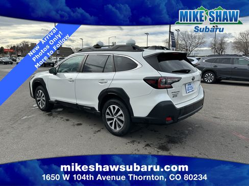 Used 2023 Subaru Outback Premium image 9