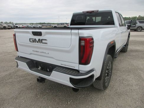 New 2026 GMC Sierra 2500 Denali Ultimate image 4