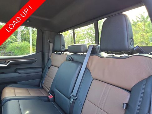 Used 2024 Chevrolet Silverado 1500 High Country w/ Technology Package RWD image 20