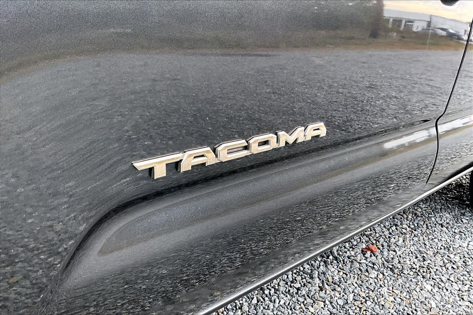 Used 2019 Toyota Tacoma TRD Sport w/ Technology Package AWD/4WD image 31