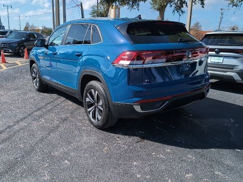 Used 2025 Volkswagen Atlas Cross Sport SE image 4