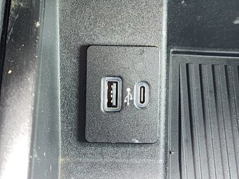 Used 2022 Ford F250 XLT w/ XLT Premium Package AWD/4WD image 27