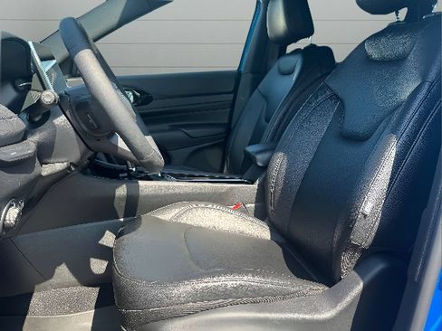 Used 2026 Jeep Compass Limited AWD/4WD image 11