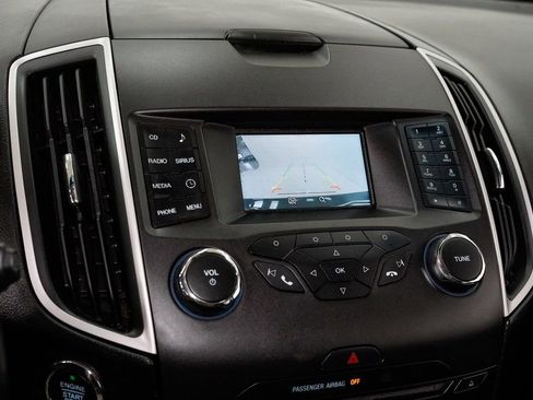 Used 2015 Ford Edge SEL image 12