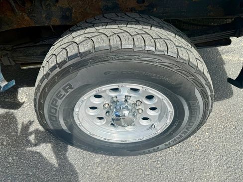 Used 2009 GMC Sierra 2500 W/T AWD/4WD image 18