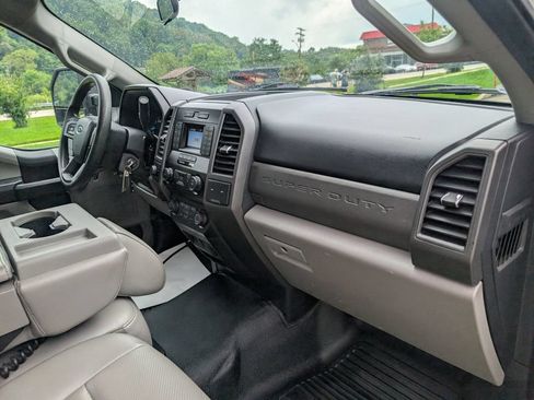 Used 2020 Ford F250 XL w/ Power Equipment Group AWD/4WD image 25