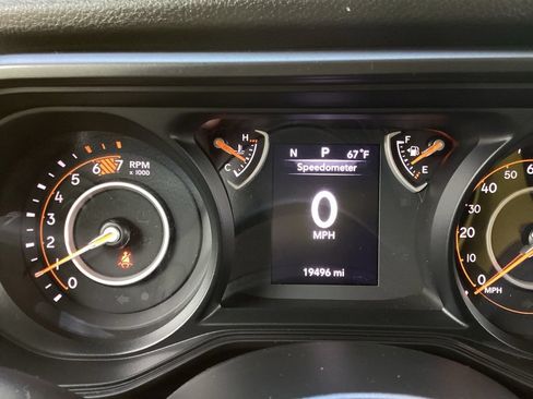 Used 2024 Jeep Wrangler Sport AWD/4WD image 12
