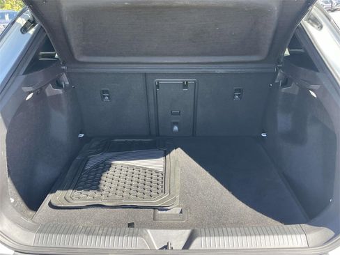 Used 2023 Volkswagen ID.4 Pro image 12