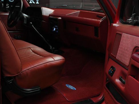 Used 1988 Ford F250 4x4 Regular Cab image 26