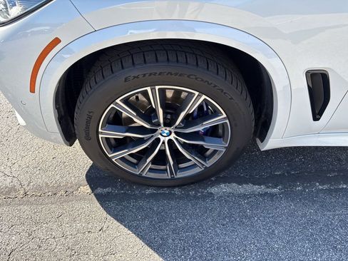 Used 2019 BMW X5 xDrive50i w/ M Sport Package image 9