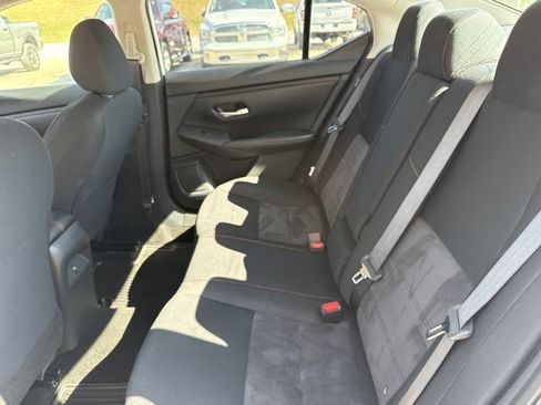 Used 2025 Nissan Sentra SR FWD image 6