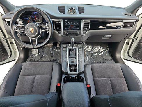 Used 2017 Porsche Macan image 9