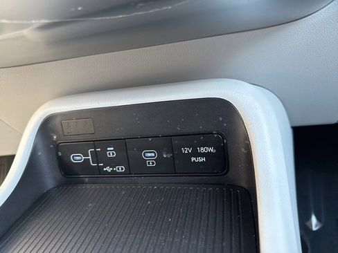 Used 2025 Hyundai Kona SEL image 31