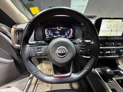 Certified 2024 Nissan Pathfinder Platinum image 9