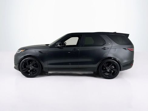 Used 2024 Land Rover Discovery Dynamic SE image 2