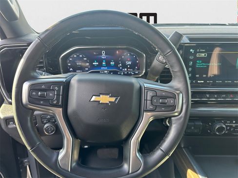 Used 2024 Chevrolet Silverado 2500 LT w/ Convenience Package image 20