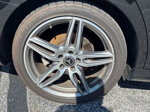 Used 2019 Mercedes-Benz E 300 4MATIC w/ Premium 1 Package image 12