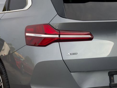 Used 2025 BMW X3 xDrive30i w/ Premium Package image 13