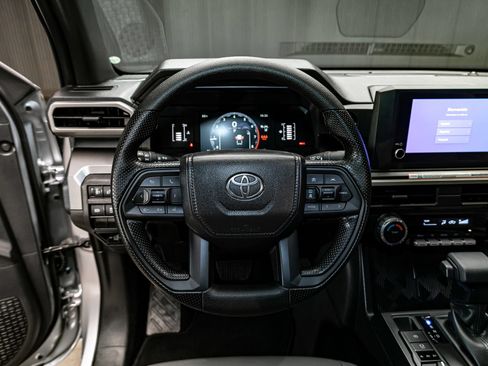 Used 2026 Toyota Tacoma SR5 AWD/4WD image 13
