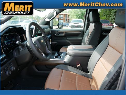 New 2025 Chevrolet Silverado 3500 High Country w/ High Country Premium Package image 4