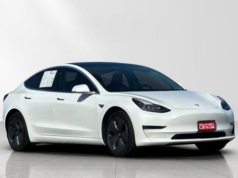 Used 2019 Tesla Model 3 RWD image 8