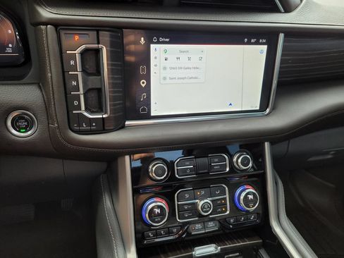 Used 2023 GMC Yukon XL Denali AWD/4WD image 27