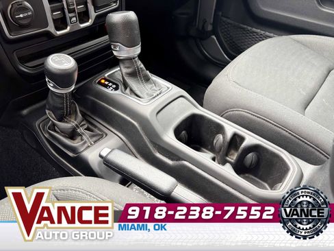 Used 2020 Jeep Gladiator Overland w/ Trailer Tow Package AWD/4WD image 22