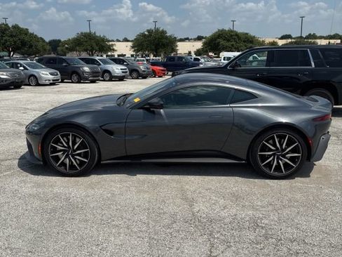 Used 2020 Aston Martin V8 Vantage Coupe RWD image 2