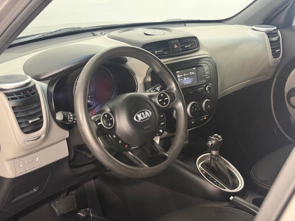 Used 2016 Kia Soul + FWD image 24