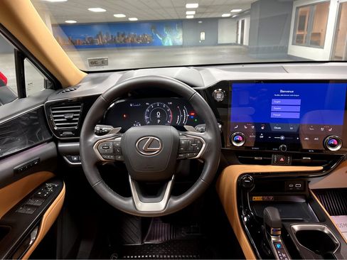 Used 2025 Lexus NX 350 350 Premium image 31