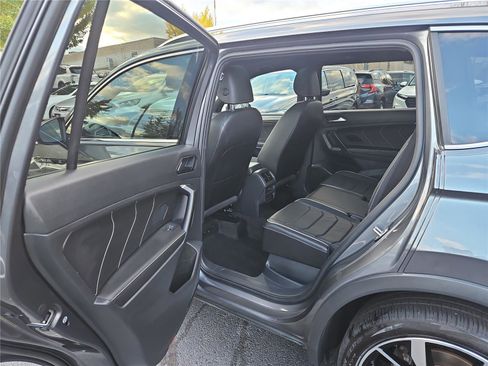 Certified 2023 Volkswagen Tiguan SEL R-Line image 25