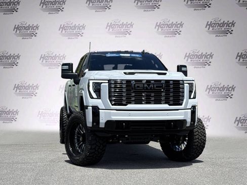Used 2026 GMC Sierra 2500 Denali Ultimate w/ Max Trailering Package AWD/4WD image 2