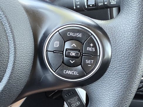 Used 2022 Kia Soul LX FWD image 17