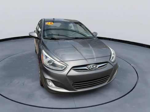 Used 2014 Hyundai Accent GLS w/ Option Group 2 FWD image 8