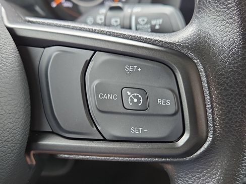 Used 2025 Jeep Wrangler Sport AWD/4WD image 22