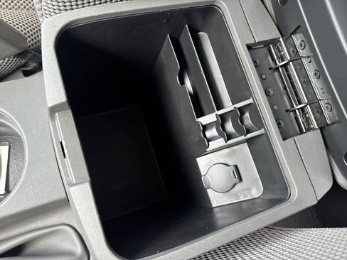 Used 2021 Nissan Frontier SV w/ Midnight Edition Floor Mats image 20