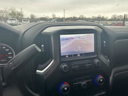 Used 2021 Chevrolet Silverado 1500 LT Trail Boss w/ Convenience Package II image 15