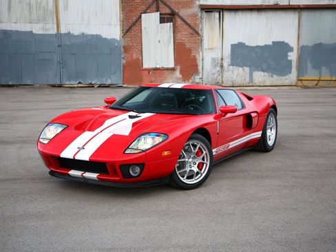 Used 2005 Ford GT image 8