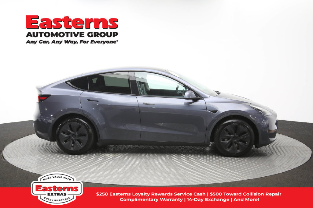 Used 2022 Tesla Model Y Long Range AWD/4WD image 41