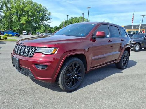 Used 2021 Jeep Grand Cherokee Laredo X AWD/4WD image 9