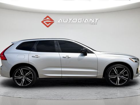 Used 2020 Volvo XC60 T5 R-Design FWD image 12