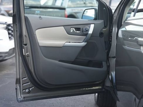 Used 2014 Ford Edge SEL w/ Equipment Group 205A FWD image 30