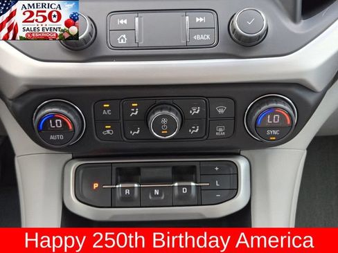 Used 2021 GMC Acadia SLE w/ Driver Convenience Package FWD image 20