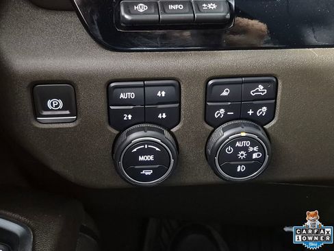 Used 2024 Chevrolet Silverado 2500 LTZ w/ LTZ Premium Package image 16