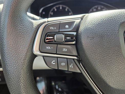 Certified 2018 Honda Accord EX image 26