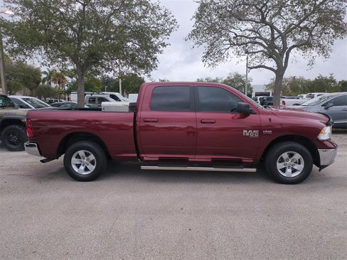 Used 2020 RAM 1500 Classic SLT image 5