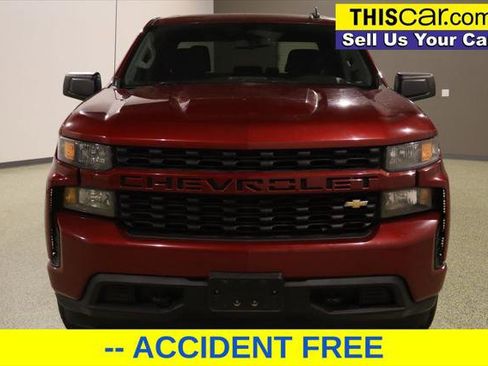 Used 2020 Chevrolet Silverado 1500 Custom w/ Custom Value Package image 2