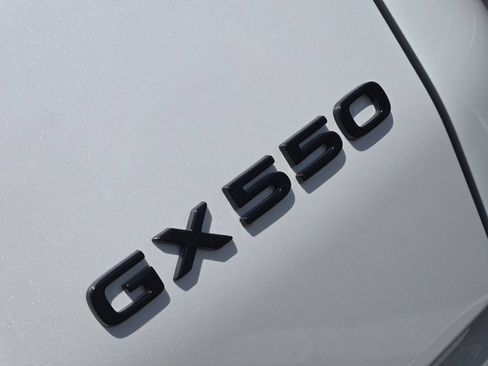 Certified 2025 Lexus GX 550 AWD/4WD image 11