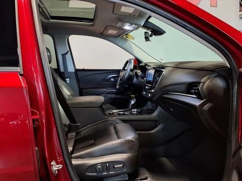 Used 2021 Chevrolet Traverse High Country AWD/4WD image 13