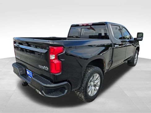 Used 2021 Chevrolet Silverado 1500 High Country w/ Technology Package AWD/4WD image 7